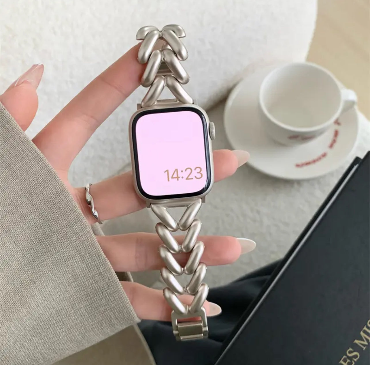 Luxury heart watchband