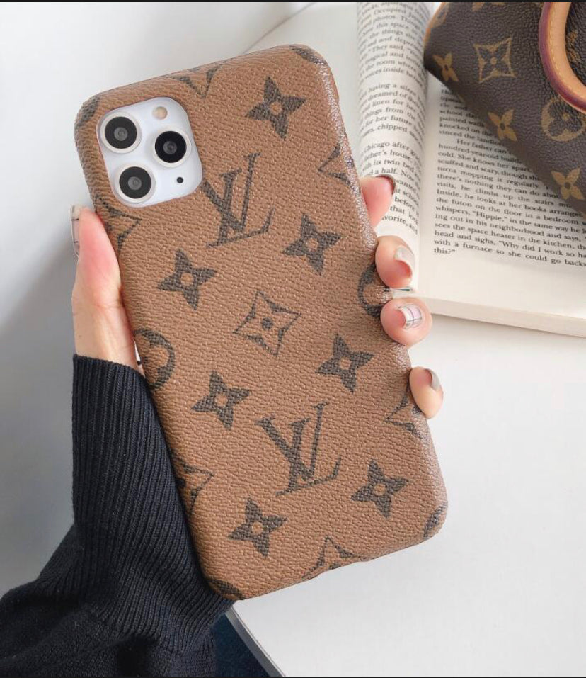 Classic Louis Vuitton iPhone 13 Pro Flip Case